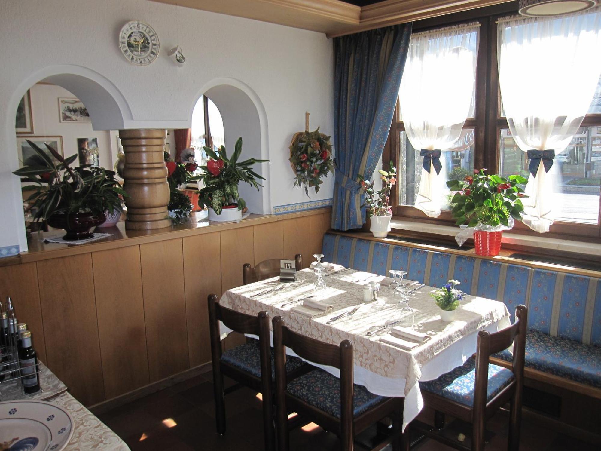 Hotel Presena Passo del Tonale Luaran gambar