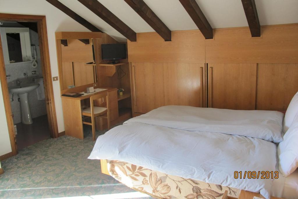 Hotel Presena Passo del Tonale Luaran gambar
