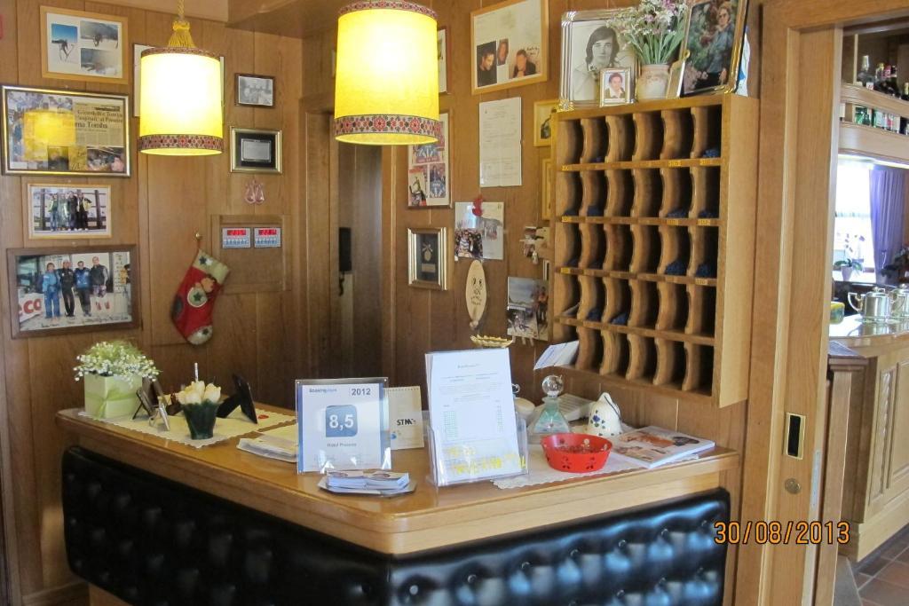 Hotel Presena Passo del Tonale Luaran gambar